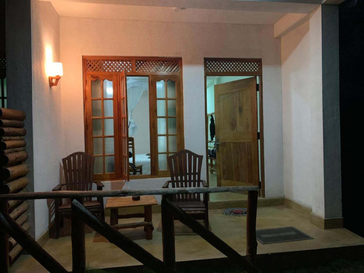 Dinaro Guest Hotel Ella Exterior photo
